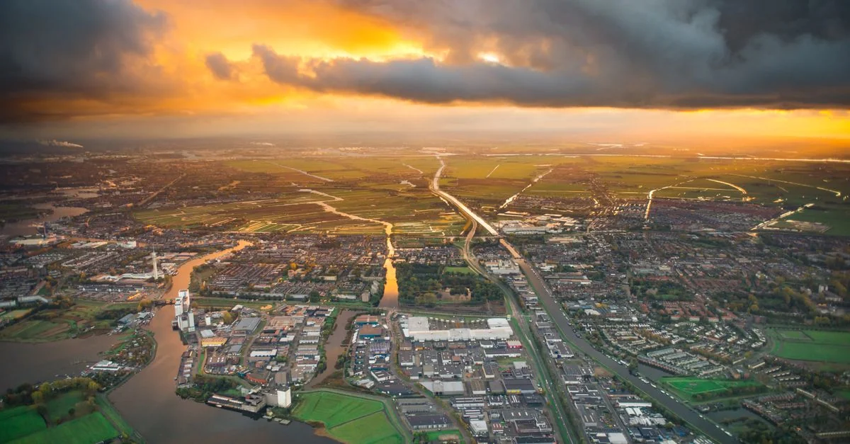 ’s-Hertogenbosch to Antwerp by Bus: A Practical Guide