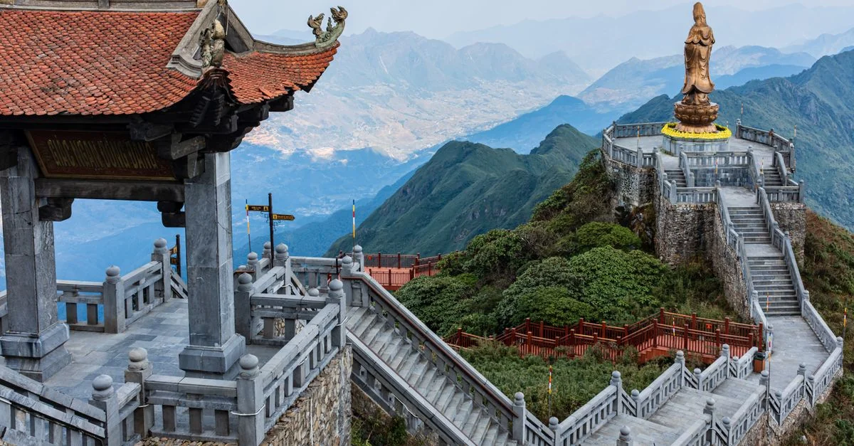 Sa Pa Adventure Guide: Hiking Tours with Prices and Tips
