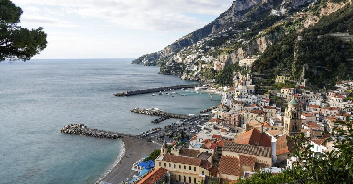Salerno to Napoli by Bus: A Budget Travel Guide