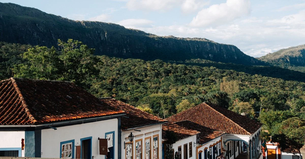 Exploring Salvador on Foot: The Best Walking Tours for an Unforgettable Experience