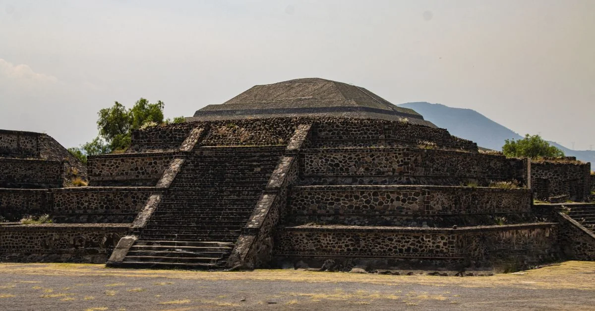 San Juan Teotihuacan: A Study in Ancient Geometry and Pigment