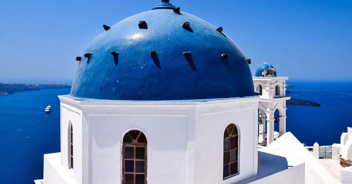 Traveling from Santorini to Mykonos: A Practical Guide
