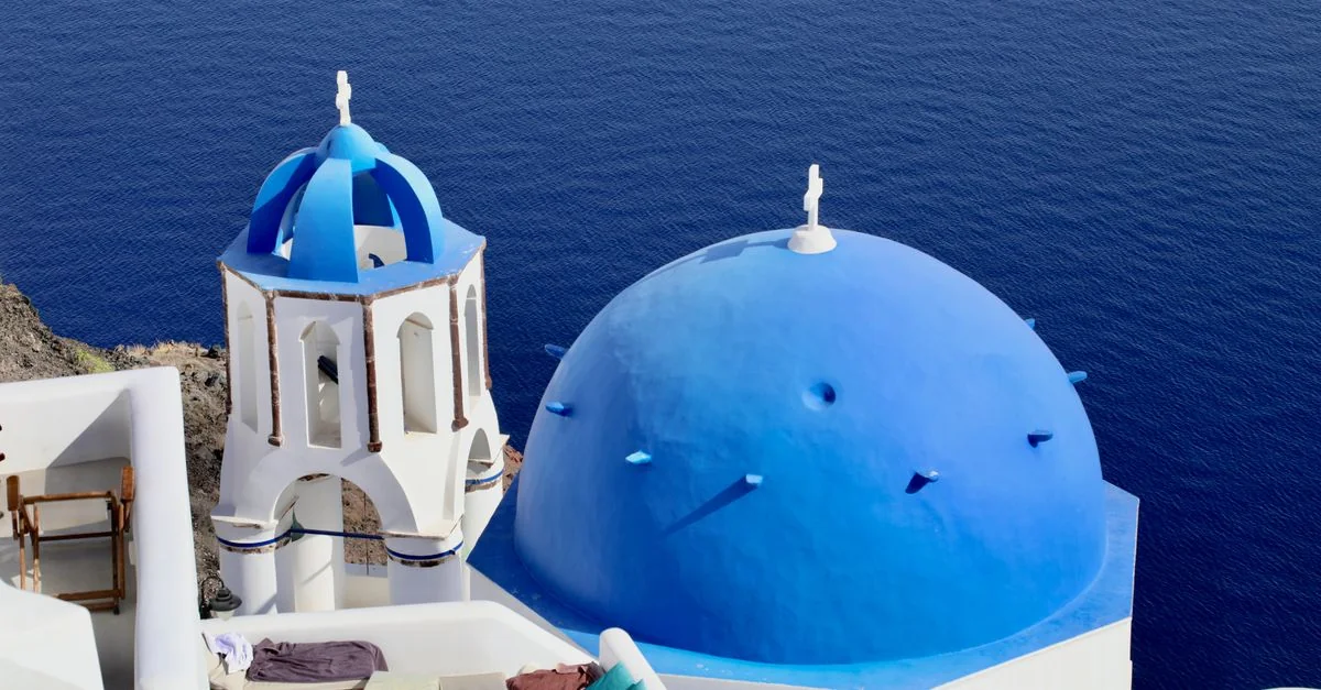 Traveling from Santorini to Mykonos: A Practical Guide