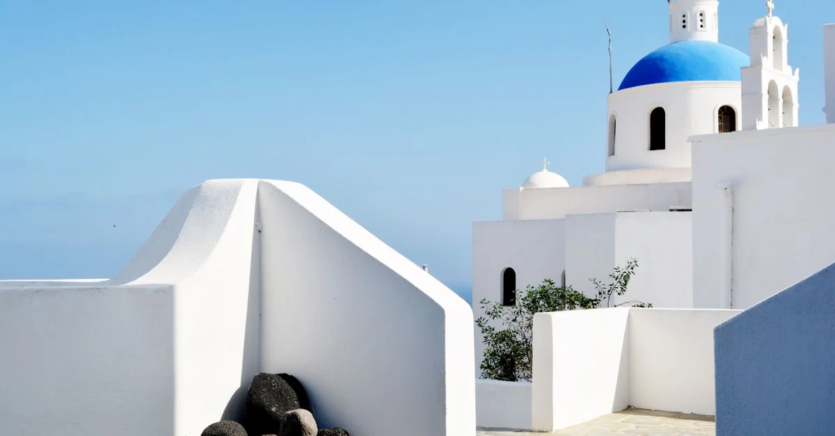 Traveling from Santorini to Mykonos: A Practical Guide