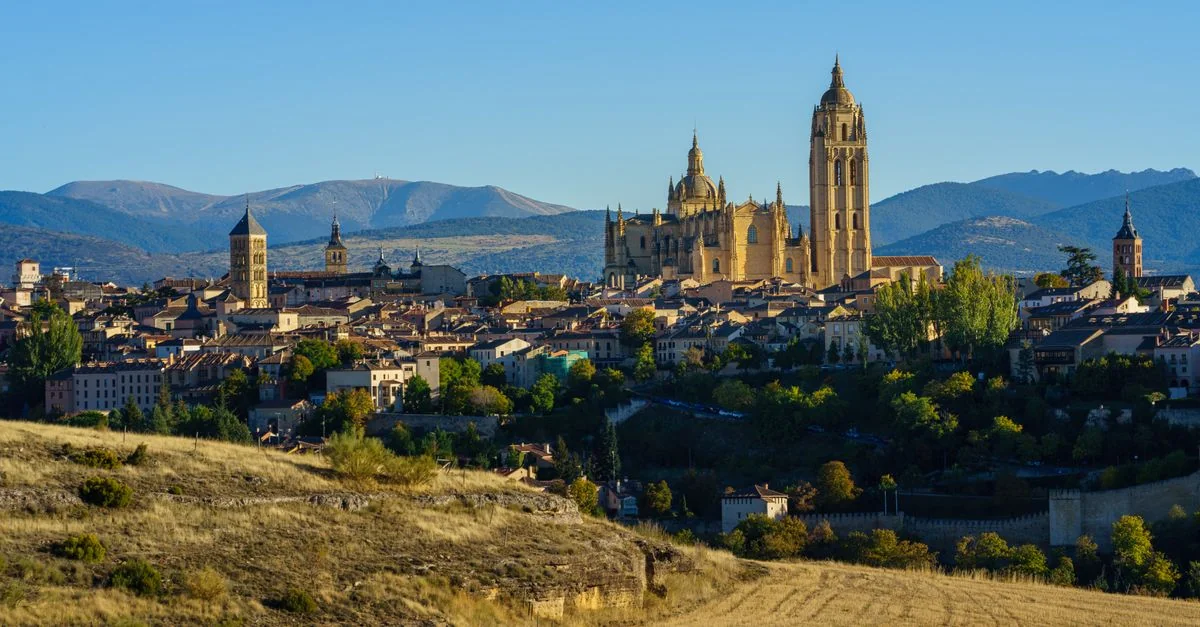 The Segovia to Madrid Bus Guide: Cheap Travel Between Castilian Cities