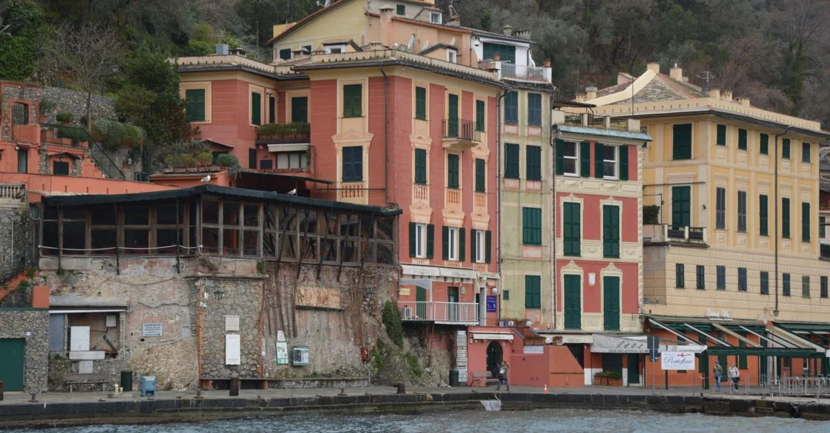 Traveling From Sestri Levante to Genova by Bus: A Practical Budget Guide