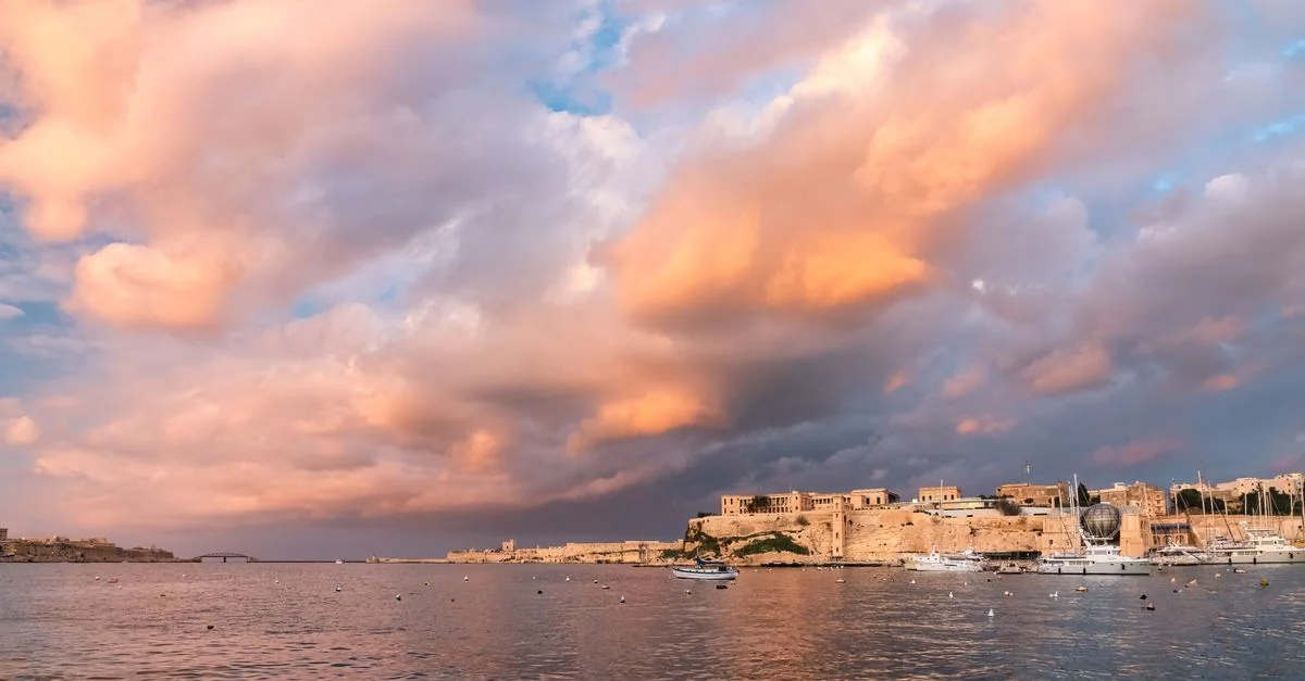 Sliema Culture and Art Guide: Tracing Prehistoric Stone and Coastal Heritage