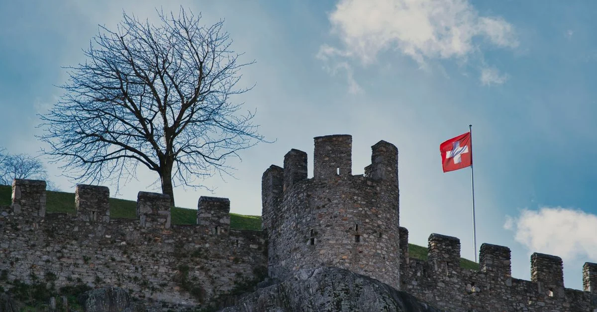 Comprehensive Airline Review: SWISS (LX)