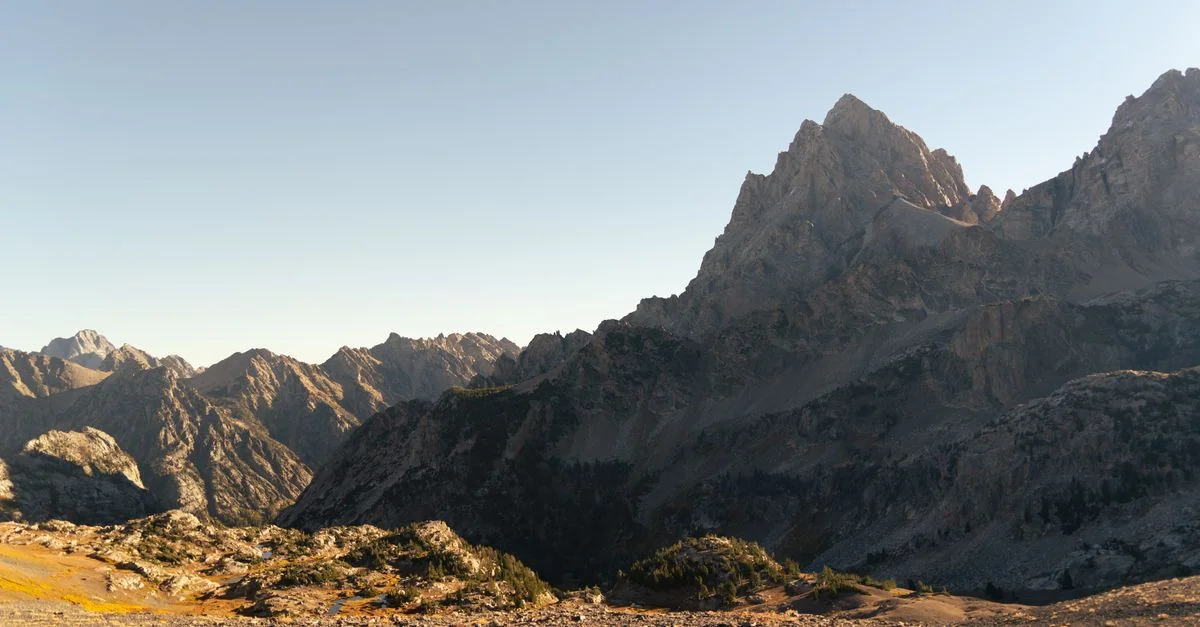 Teton County Day Trips: Chasing Geysers and Grizzlies Beyond the Range