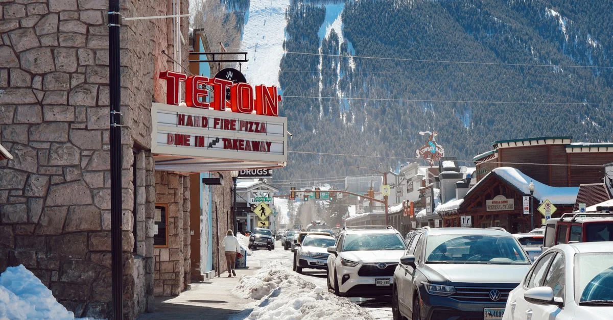Teton County Day Trips: Chasing Geysers and Grizzlies Beyond the Range