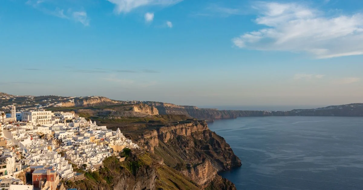 Thira Day Trip Guide: Castles, Coasts & Mountain Roads
