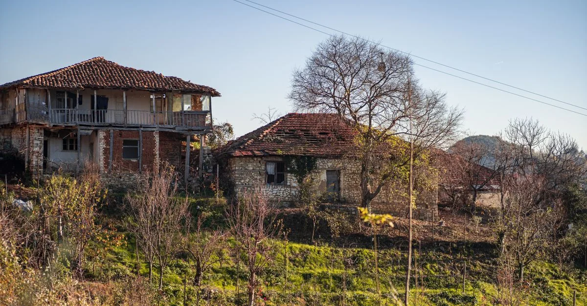 Tirana City Tours & Sightseeing Guide
