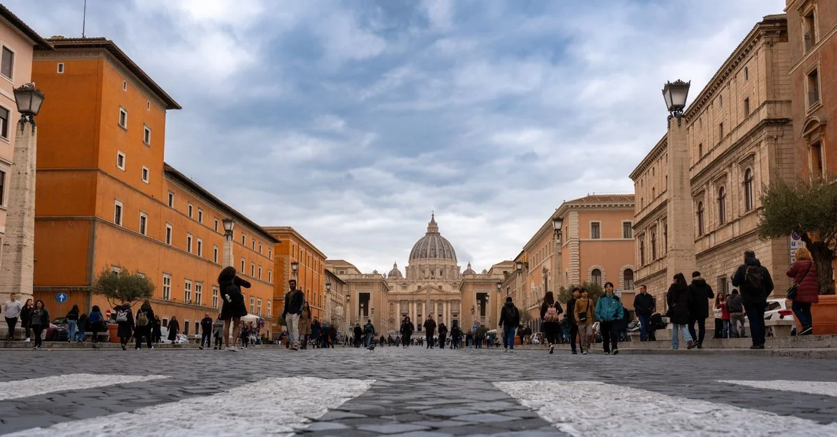 The Ultimate Walking Tours Guide for TO, Italy