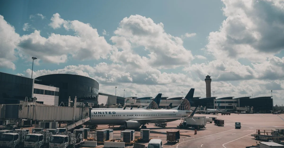Comprehensive Airline Review: United Airlines (UA)