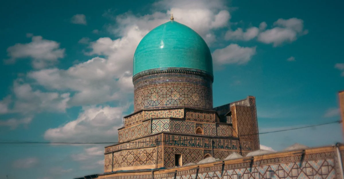 Uzbekistan Airways Review: Route Network, Pricing, and Fleet Analysis