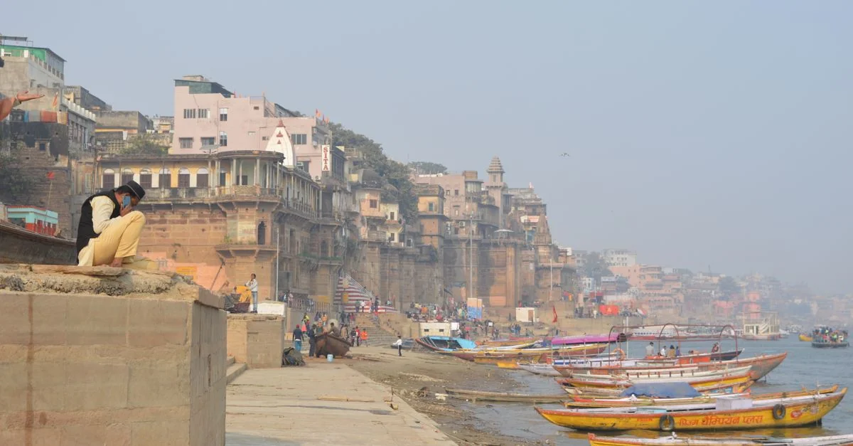 Tracing Sacred Stone and Light: A Culture Traveler&rsquo;s Guide to Varanasi