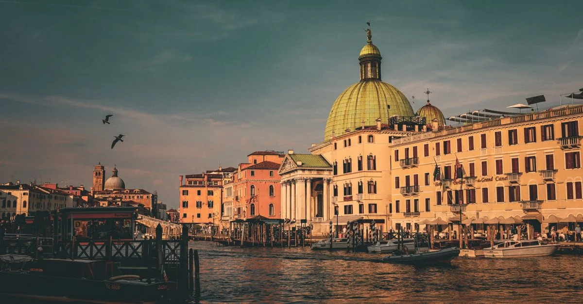 Traveling from Venezia Santa Lucia to Como