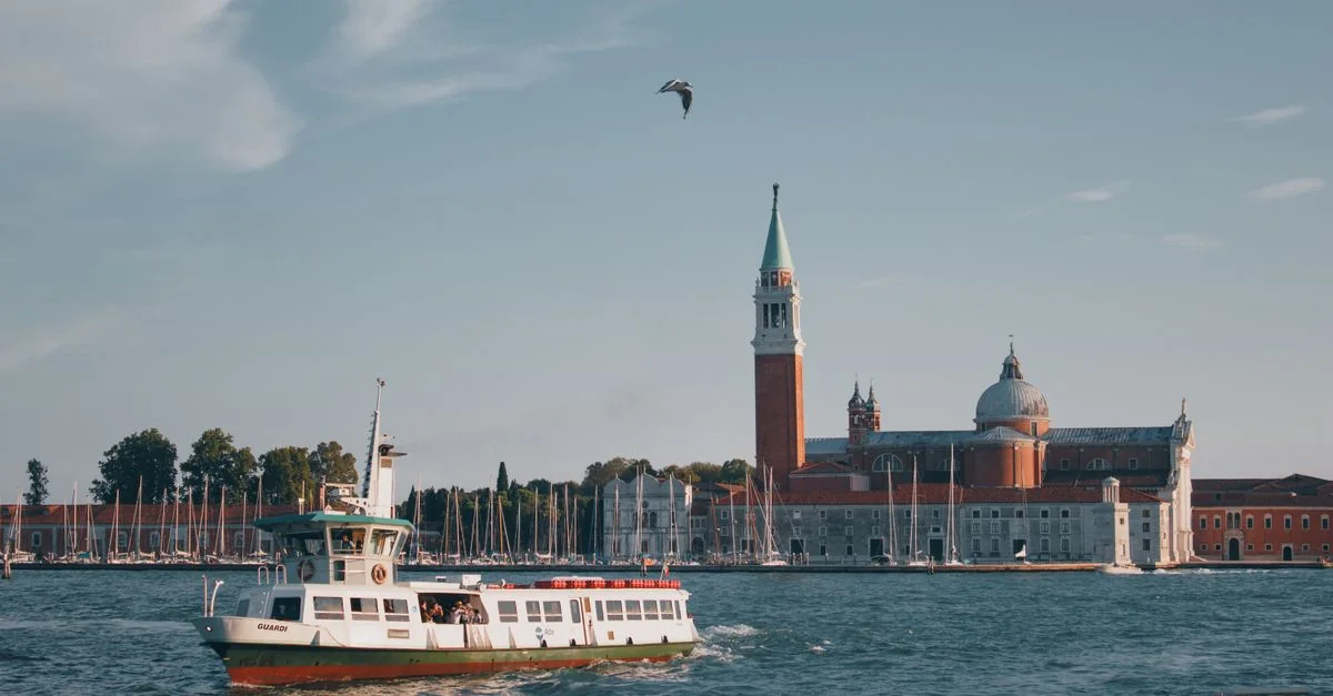 Traveling from Venezia Santa Lucia to Como