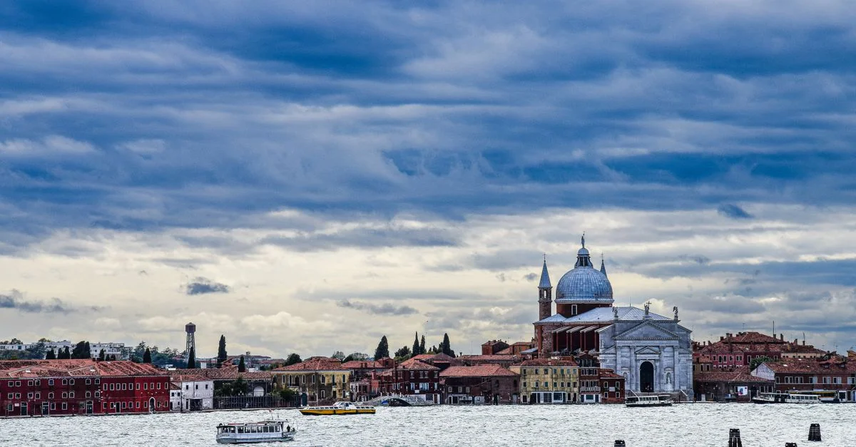 Venice City Tours and Sightseeing Guide: Walking Routes, Audio Guides, and Excursions