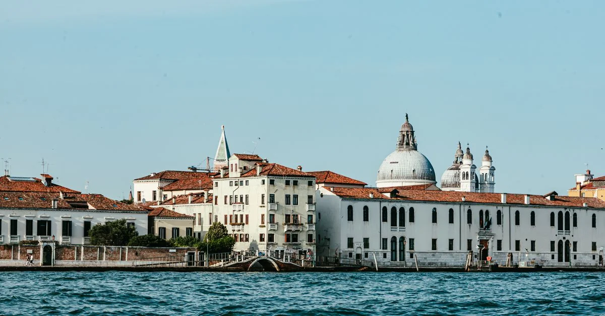 Venice City Tours and Sightseeing Guide: Walking Routes, Audio Guides, and Excursions