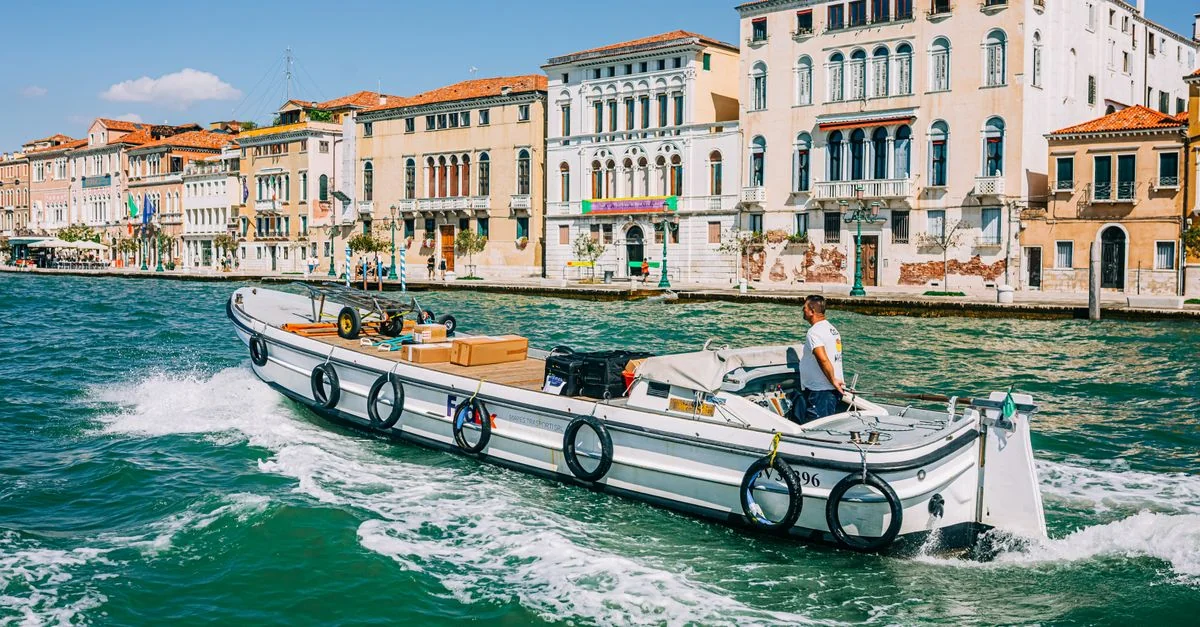 Navigating the Journey from Vergiate to Milan: A Traveler&rsquo;s Perspective