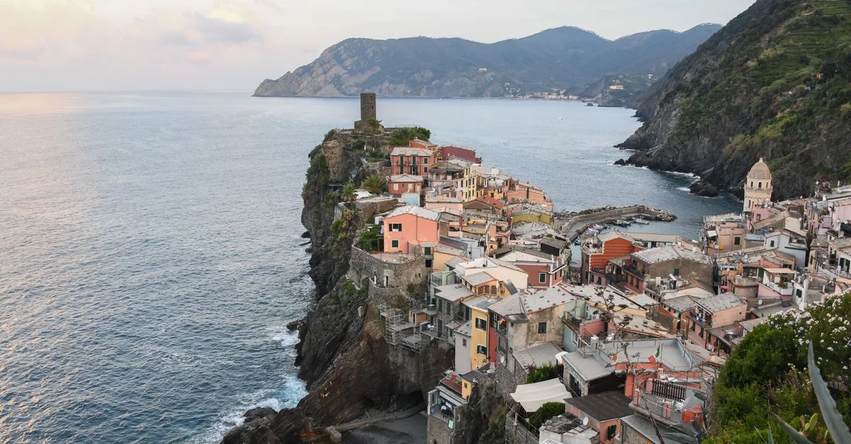 Exploring Italy: A Bus Journey from Vernazza to Florence
