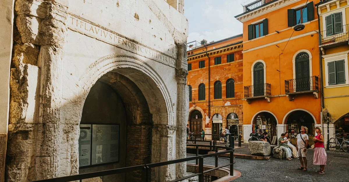 Verona City Tours and Sightseeing Guide: Walking the Ancient Streets