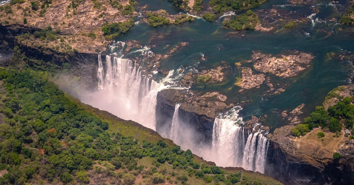Victoria Falls Adventure Guide: Zimbabwe Outdoor Tours with Prices and Tips
