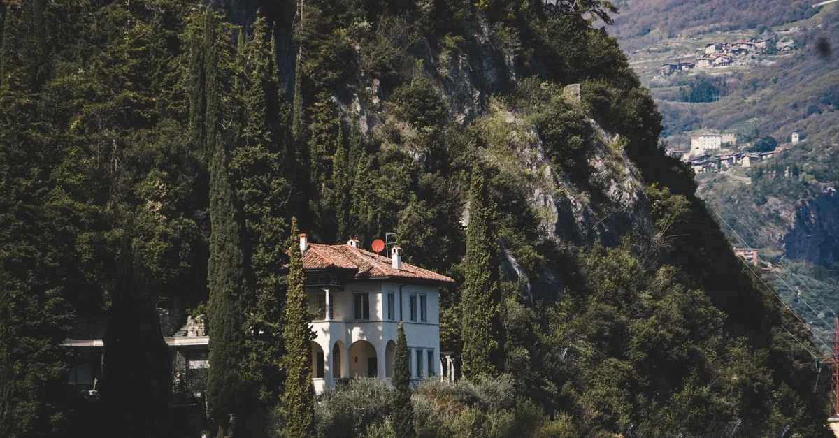 Villa Literno to Rome by Bus: A Budget Traveler&rsquo;s Guide