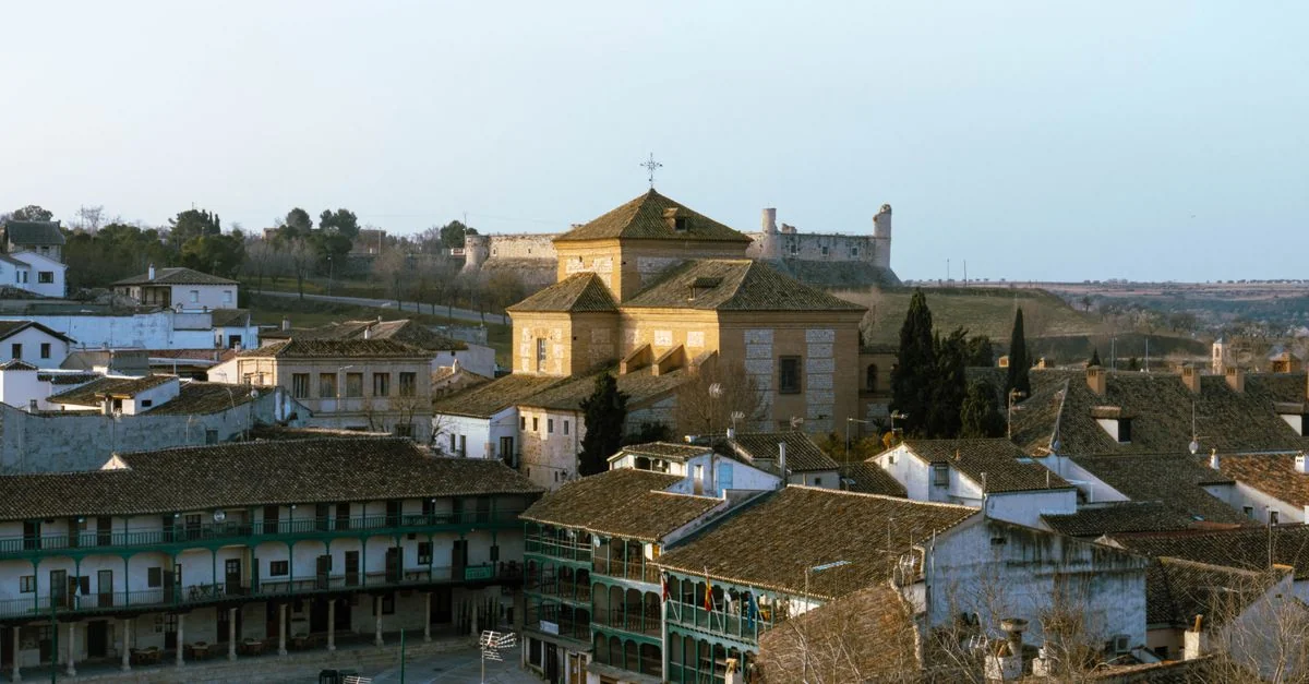 Traveling from Villanueva de la Serena to Badajoz: Complete Transport Information