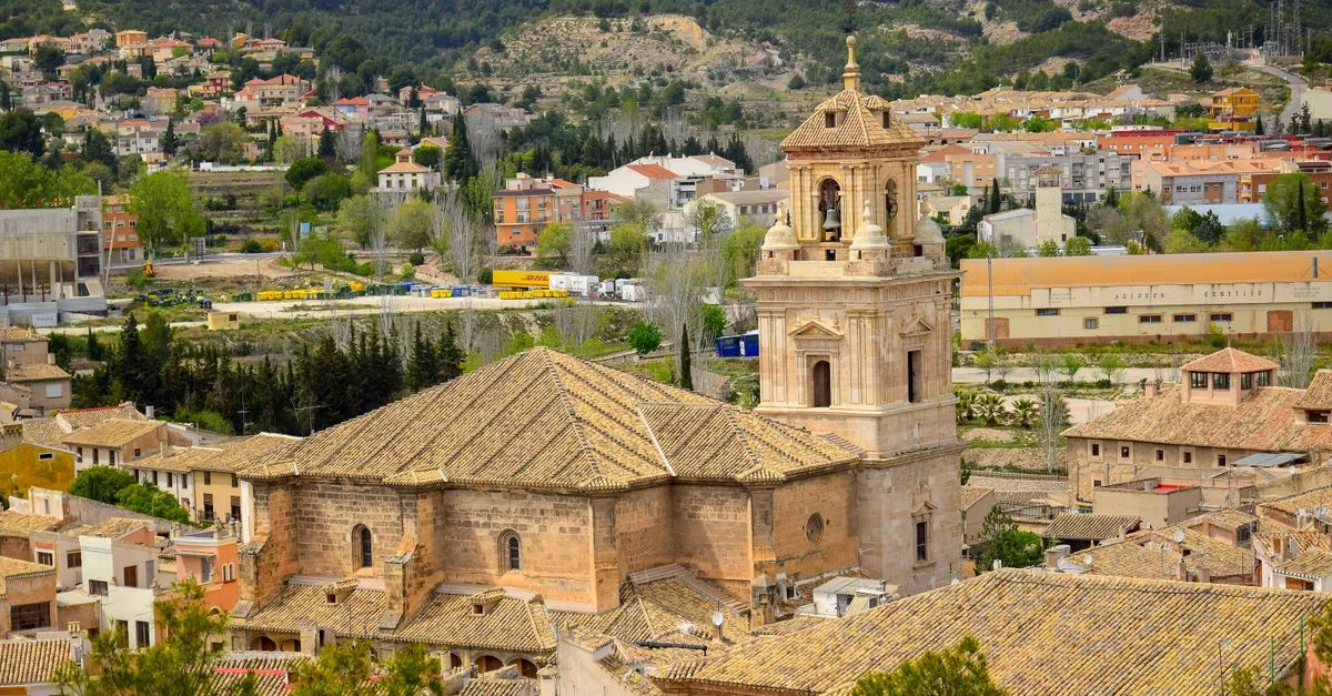 Traveling from Villanueva de la Serena to Badajoz: Complete Transport Information