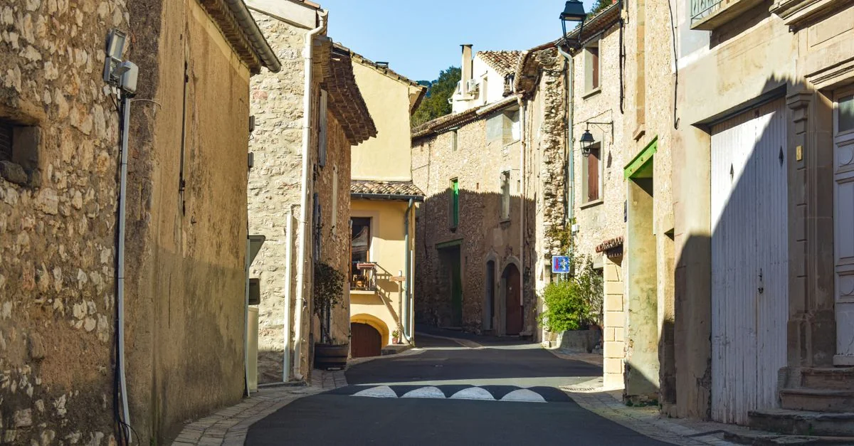 Villeneuve-Loubet Water Sports Guide: Sailing Adventures on the French Riviera