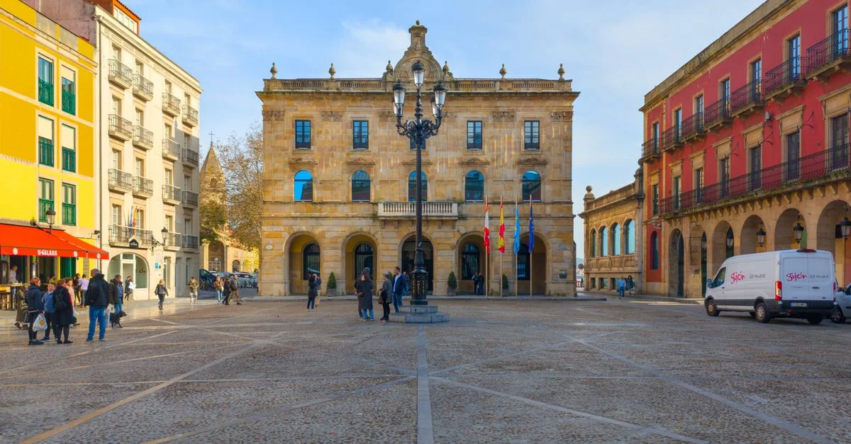 Exploring the Scenic Route from Vitoria - Gasteiz to Valladolid