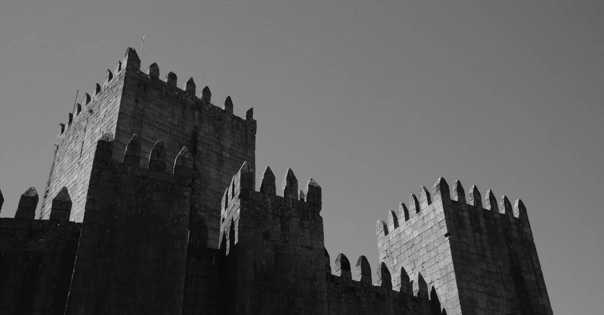 Exploring Évora on Foot: The Best Walking Tours for First-Time Visitors