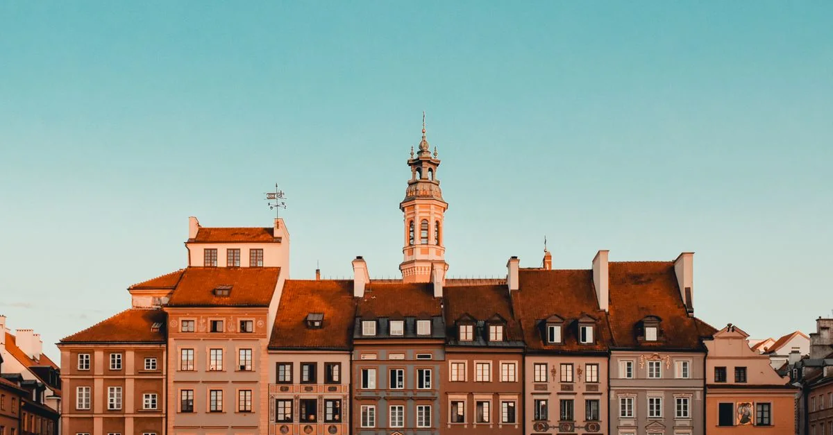 A Pedestrian&rsquo;s Guide to Warsaw: Walking Through History