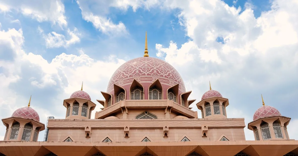 Photography Tours in Wilayah Persekutuan Kuala Lumpur: Best Photo Walks and Workshops