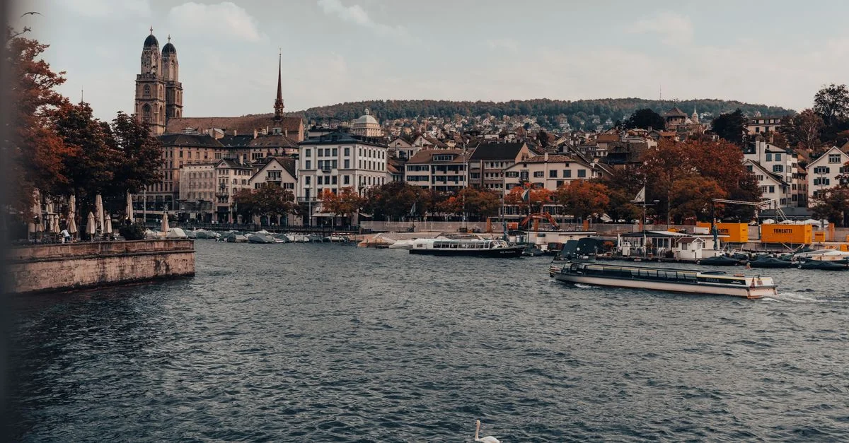 Photography Tours in Zurich: Best Photo Walks and Workshops