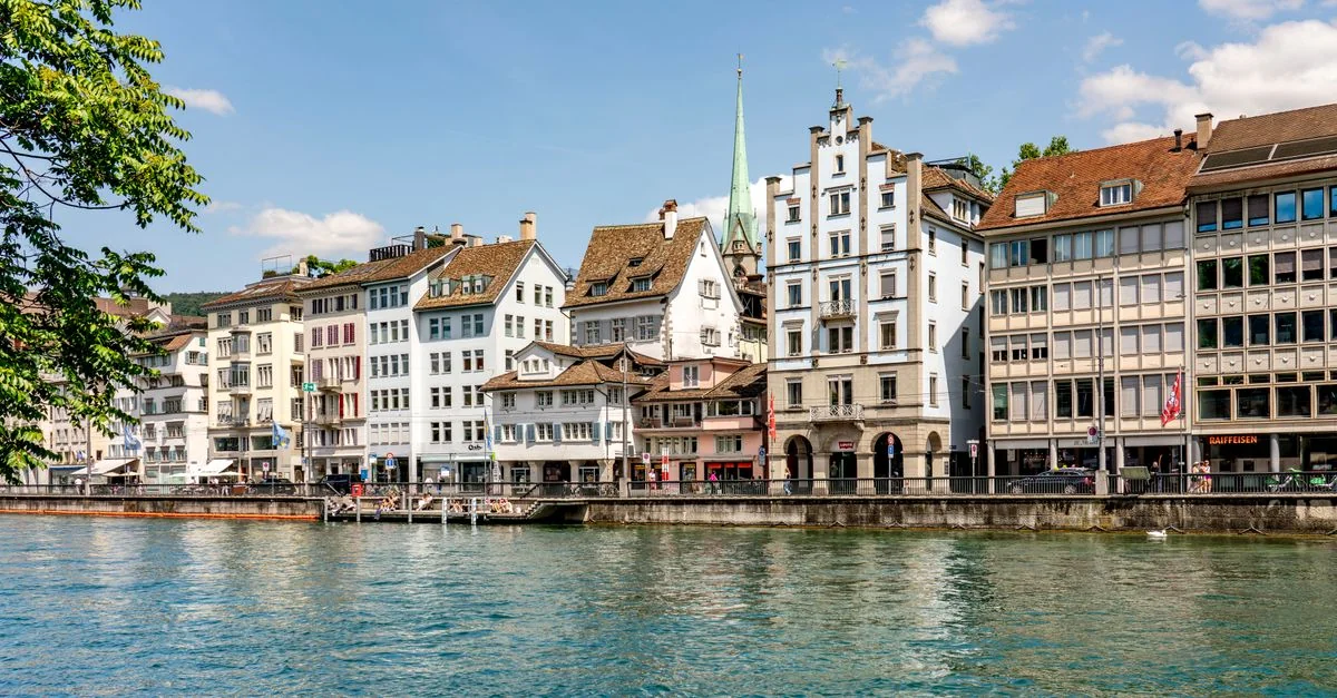 Navigating the Route Between Zurich and Munich